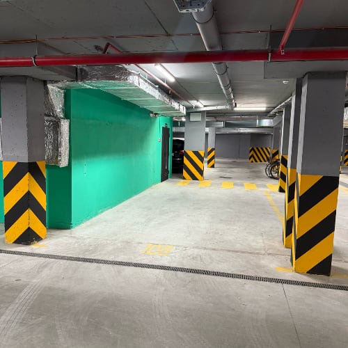 Фото паркомісця